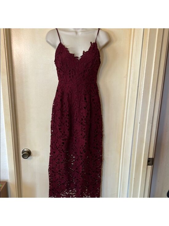 Astr Dresses & Skirts - ASTR the Label cranberry lace spaghetti strap tea length dress size S